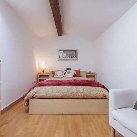 The Bookhouse Appartement *